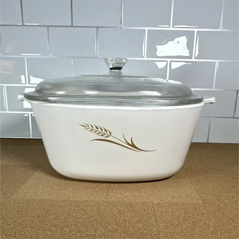 Vintage CorningWare Wheat Pattern Casserole, 2.5 QT, White Gold, Square
